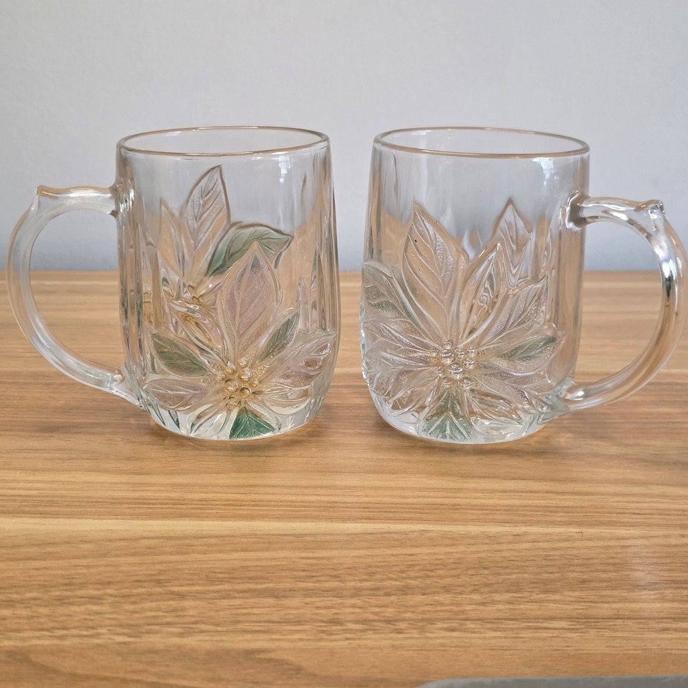 Vintage‎ Set of 2 Mikasa Christmas Poinsettia Glass Cup Mugs